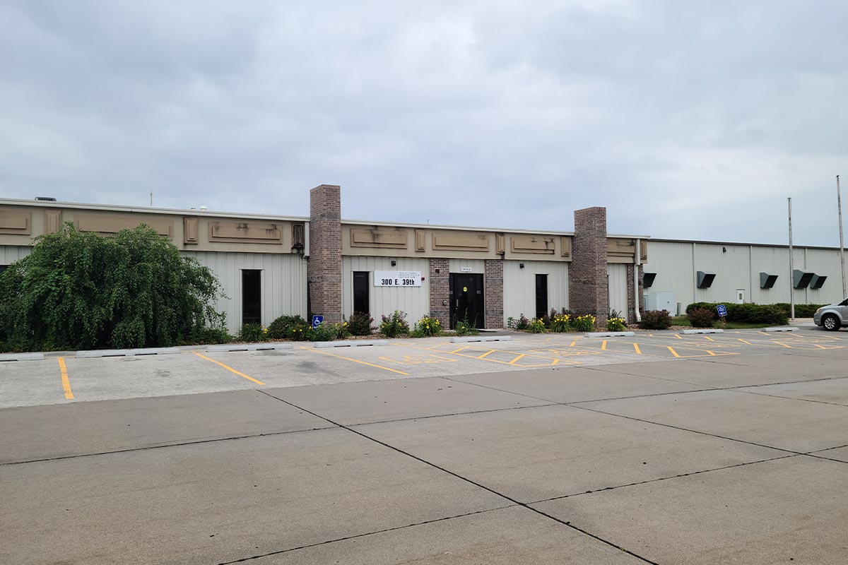 300 E 39th St, Hastings NE