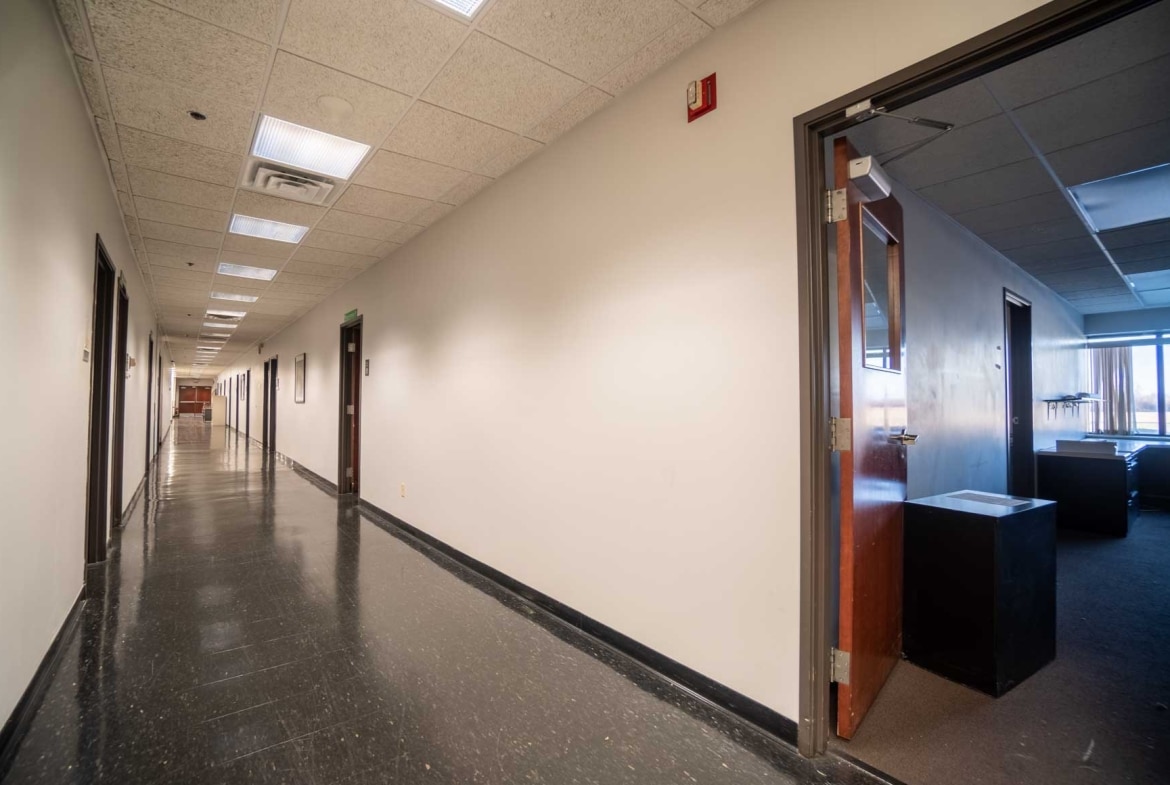 6821 E County Road 1100N, Matoon, IL