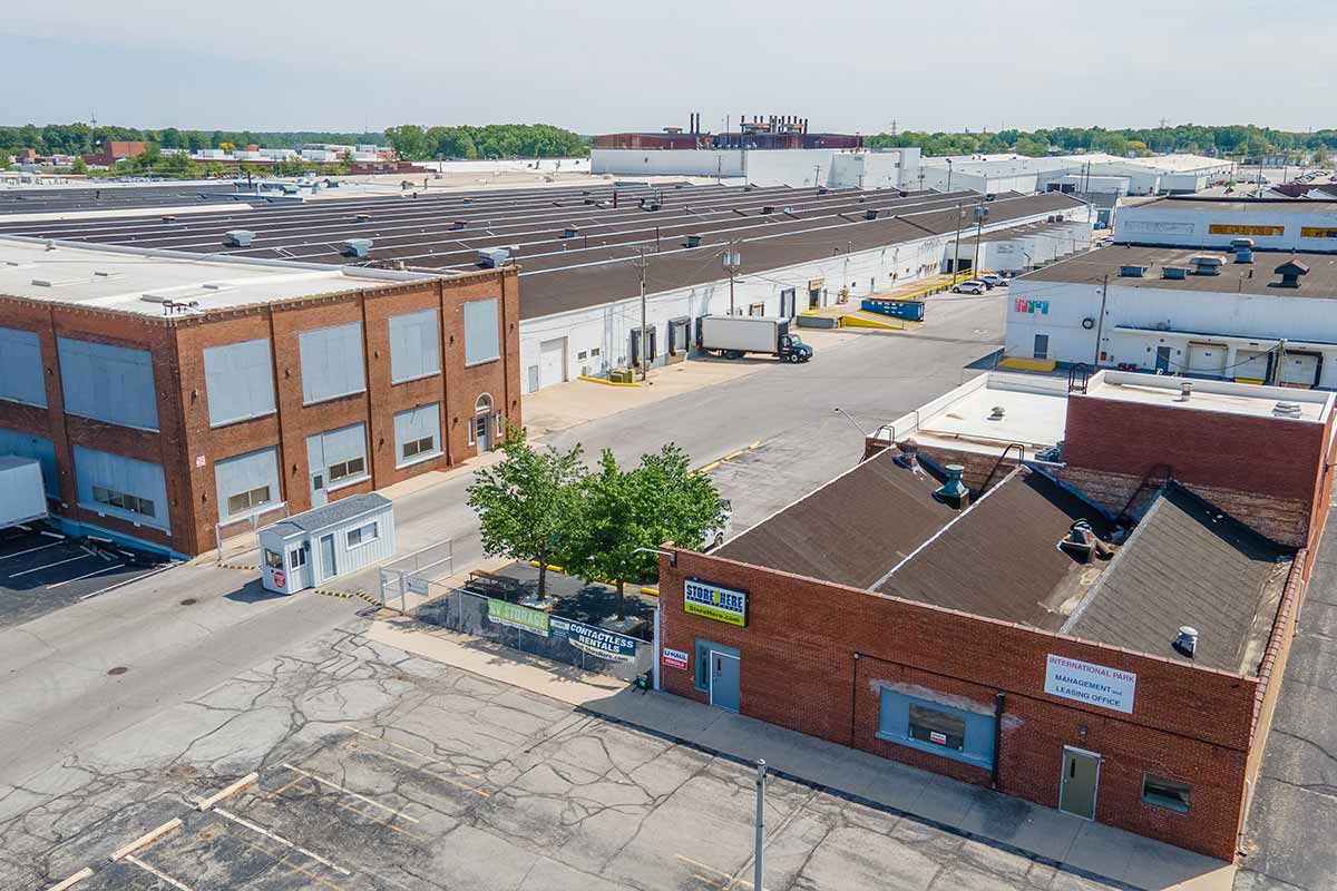 2701 S Coliseum BLVD - Phoenix Investors