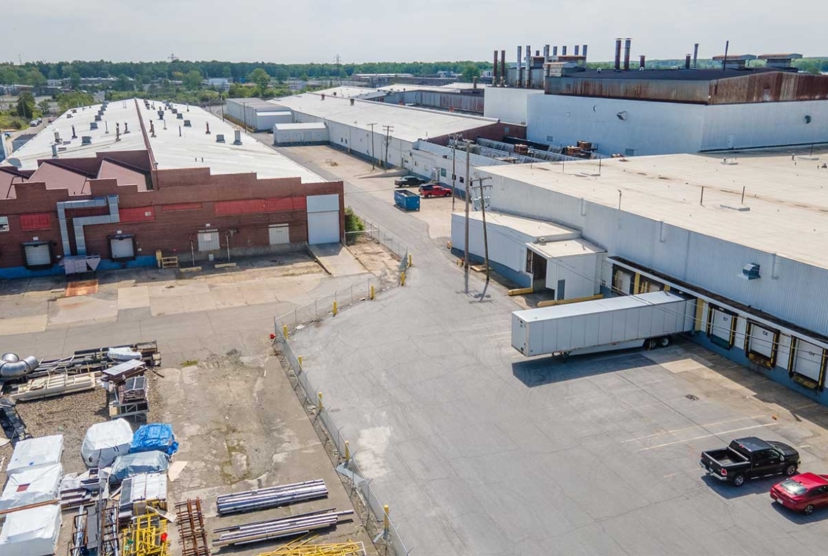 2701 S Coliseum BLVD - Phoenix Investors