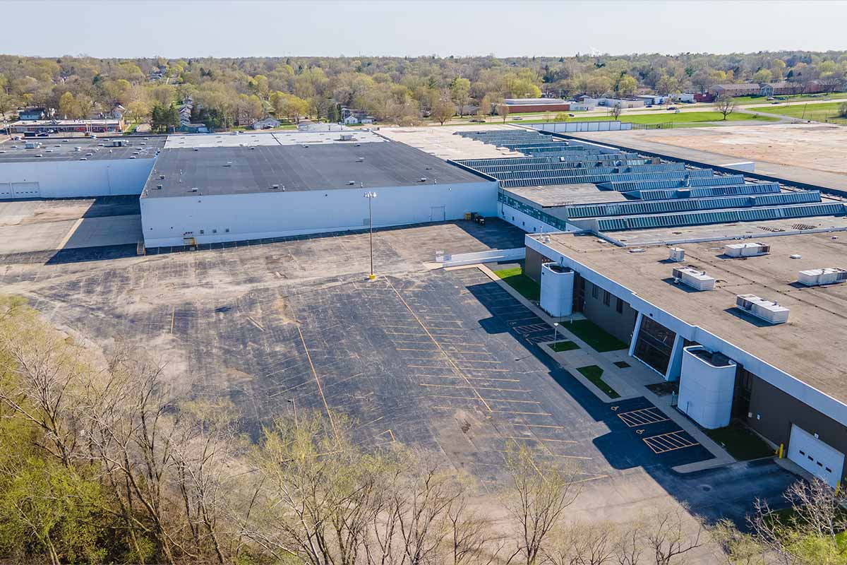 4000 Auburn Street | Phoenix Investors