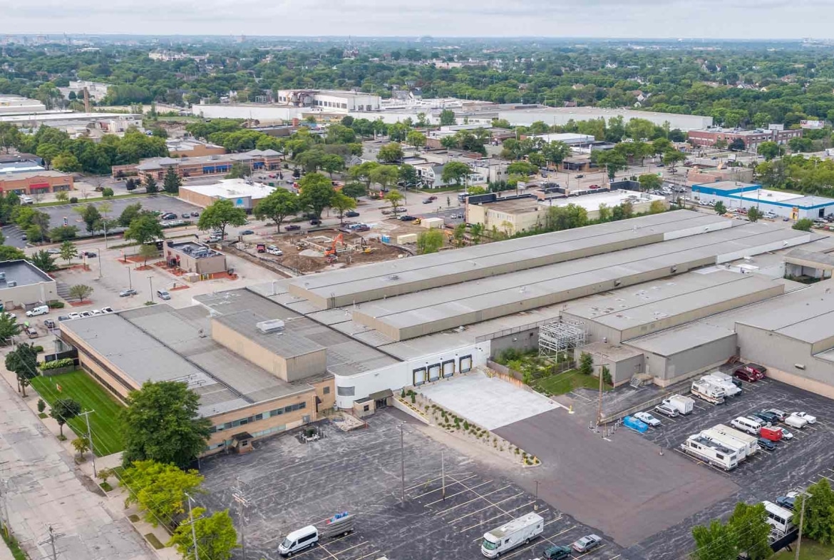 4041 N Richards St | Milwaukee, WI - Phoenix Investors