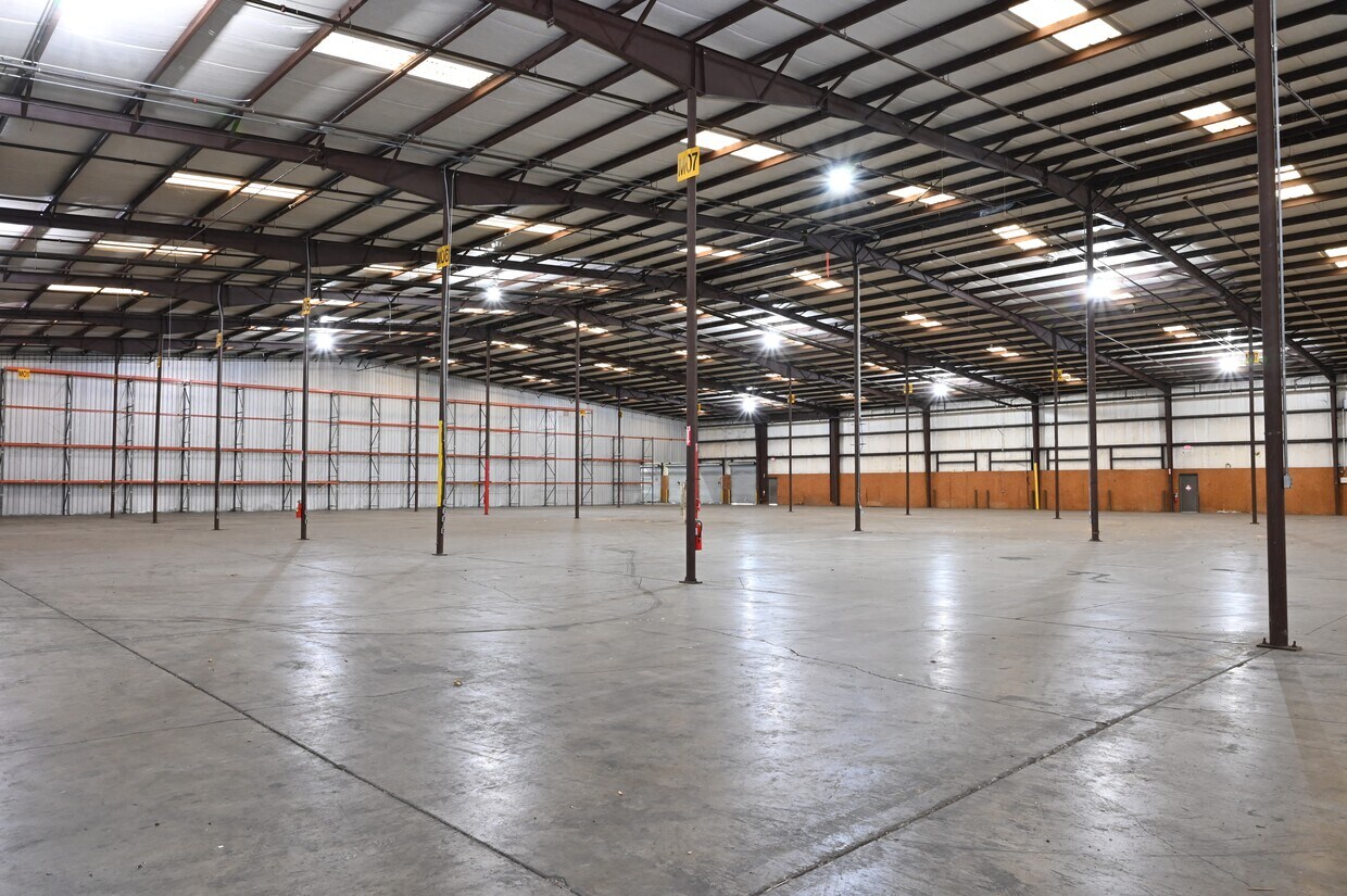 1506-1516 Industrial Park Dr