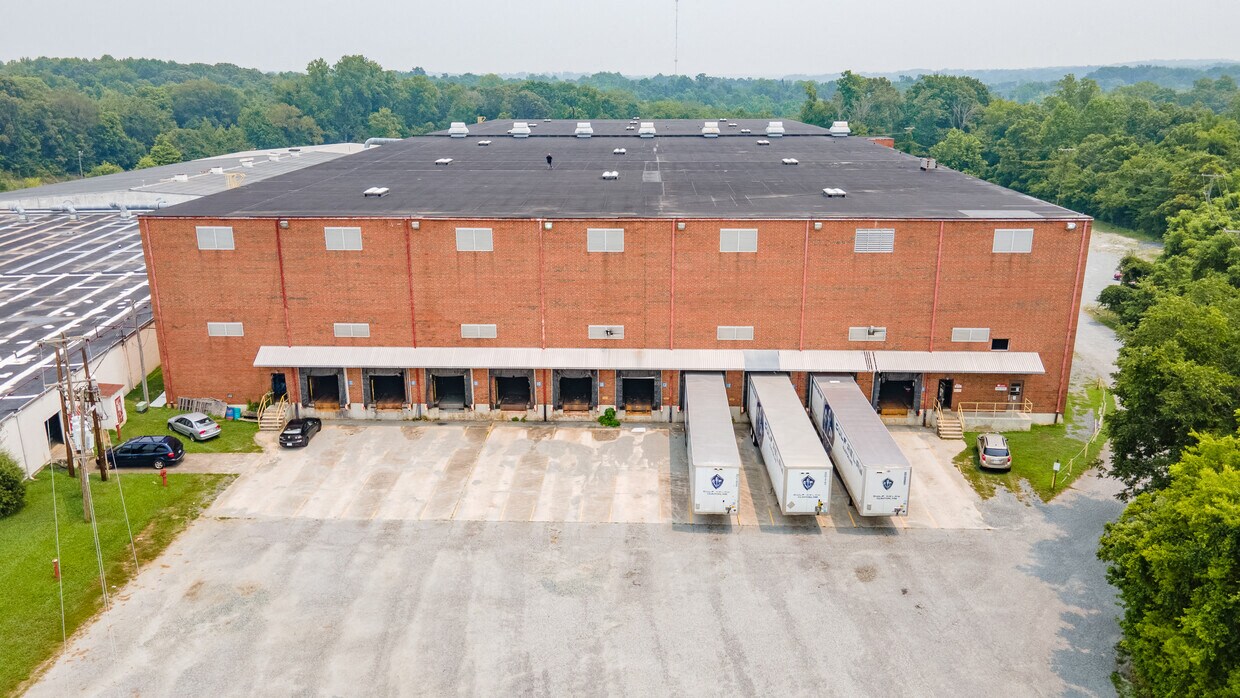 100 United Furniture Dr