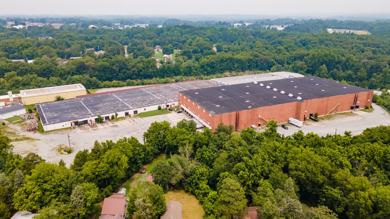 100 United Furniture Dr