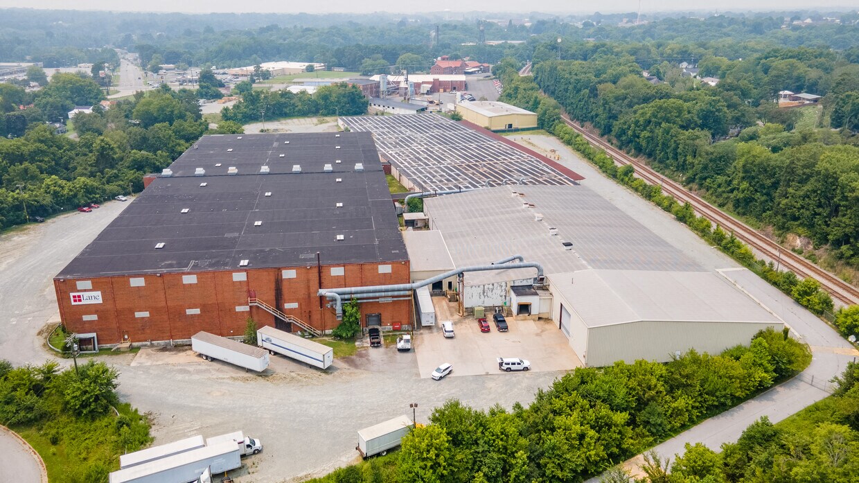 100 United Furniture Dr