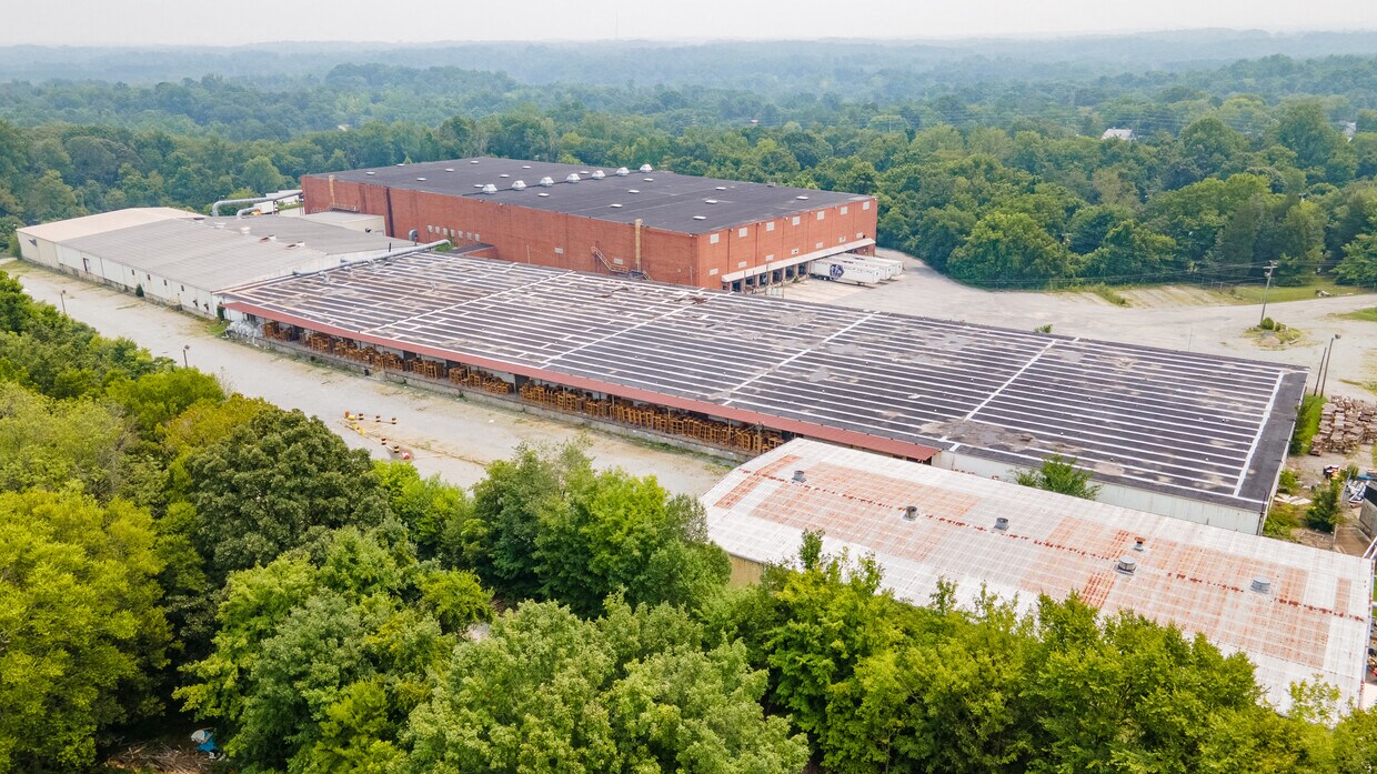 100 United Furniture Dr