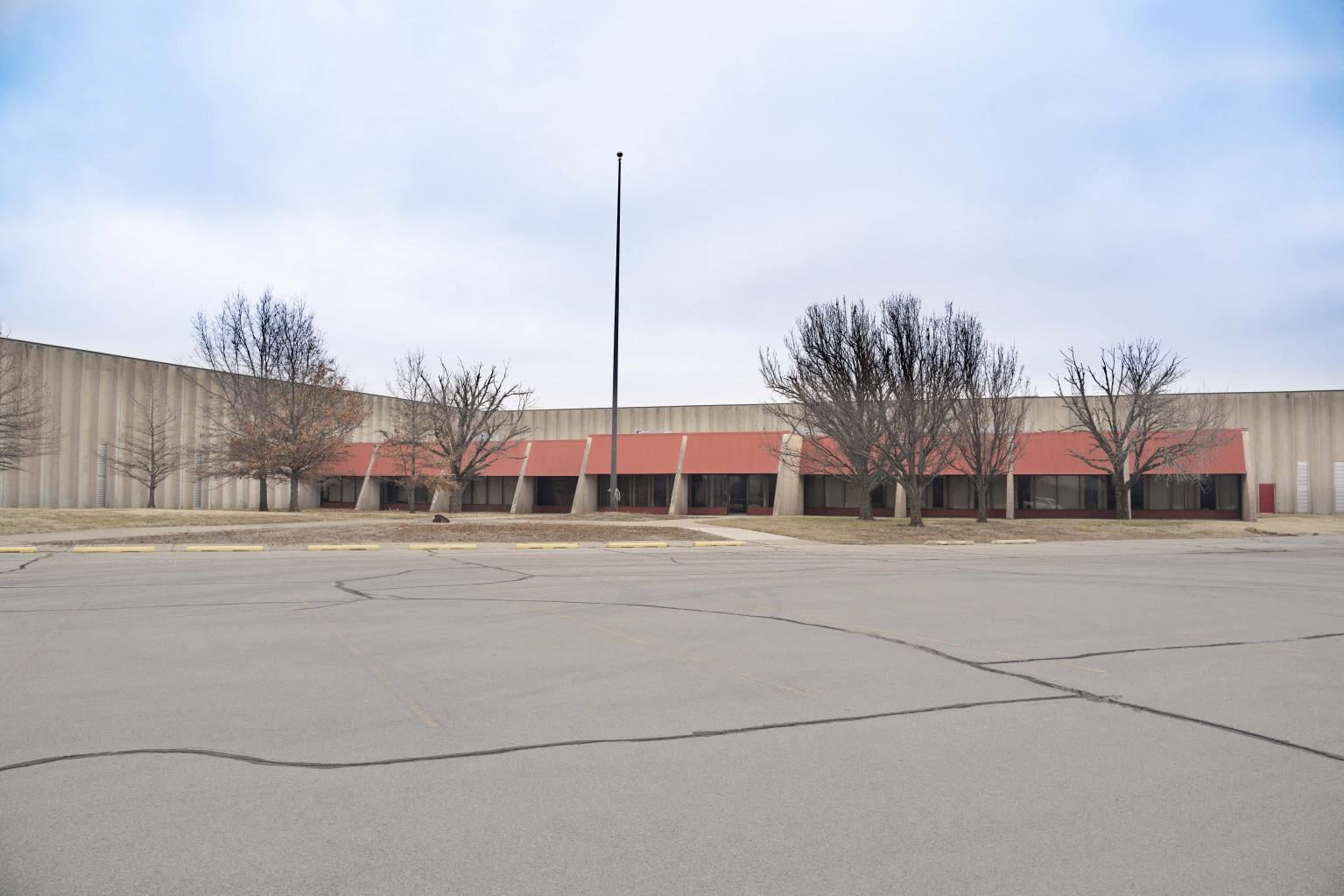 2654 N. Hwy 169